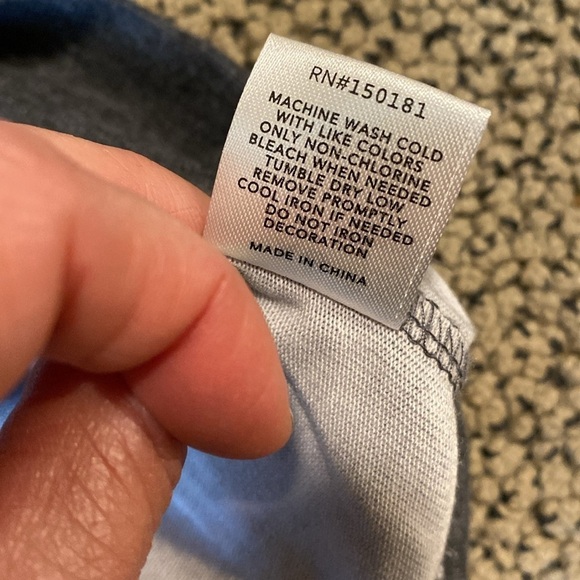 NWOT Grayson Threads Gray & White Long Sleeved Shirt Size XS - Picture 8 of 8